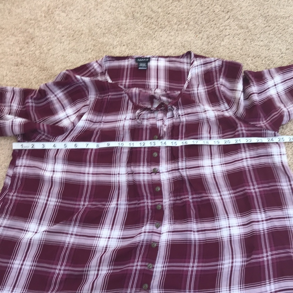Torrid 1X maroon multi front button blouse. - Picture 8 of 8